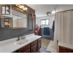 221 Hilchey Rd, Campbell River, BC V9W1P5 Photo 15
