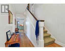 11 Blatch Avenue thumbnail 3
