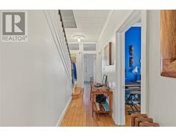 11 Blatch Avenue thumbnail 4