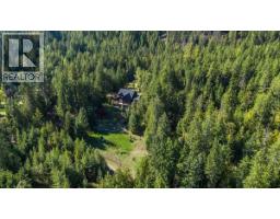 Dining nook - 9233 31 Highway, Kaslo, BC V0G1M0 Photo 6