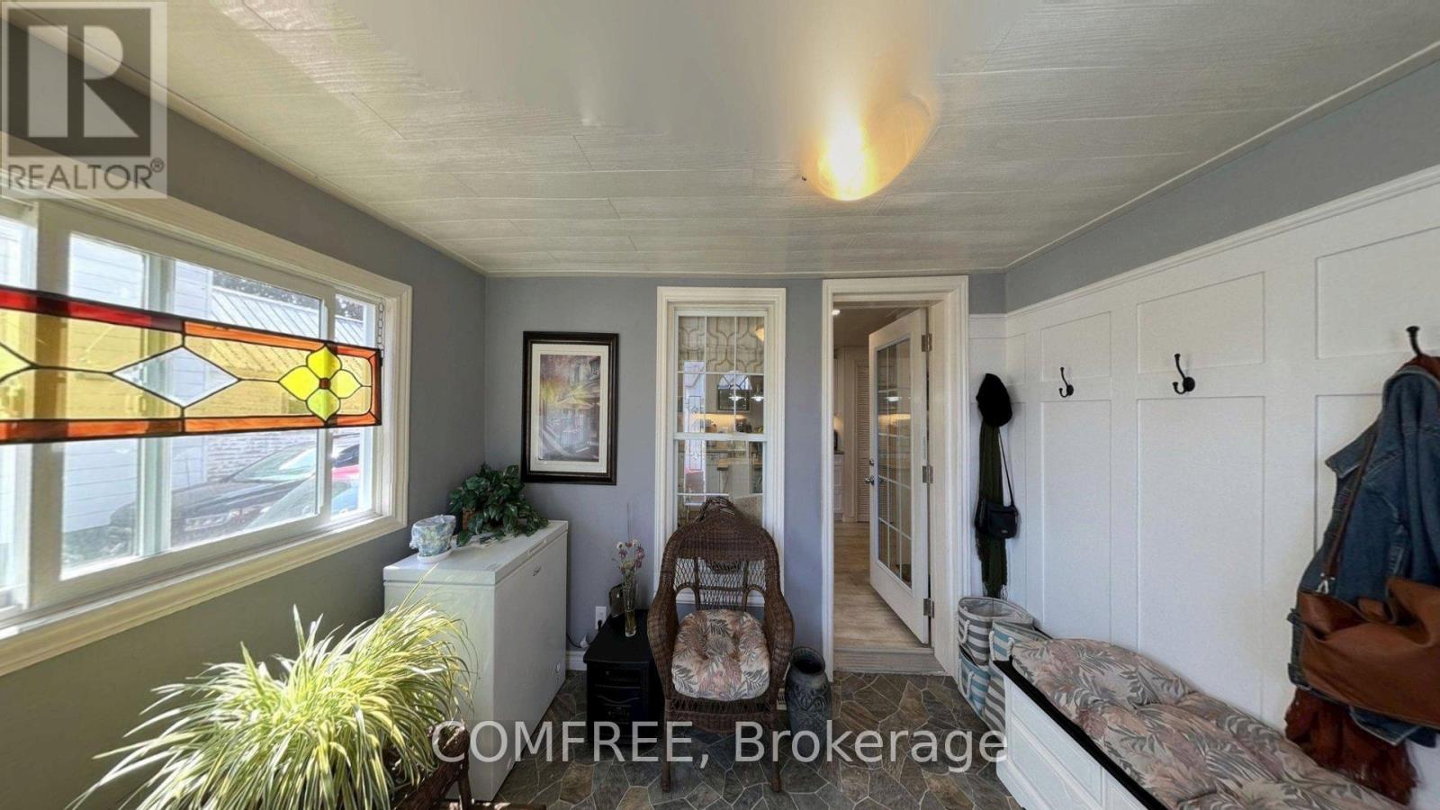 610 EAST STREET W - 2