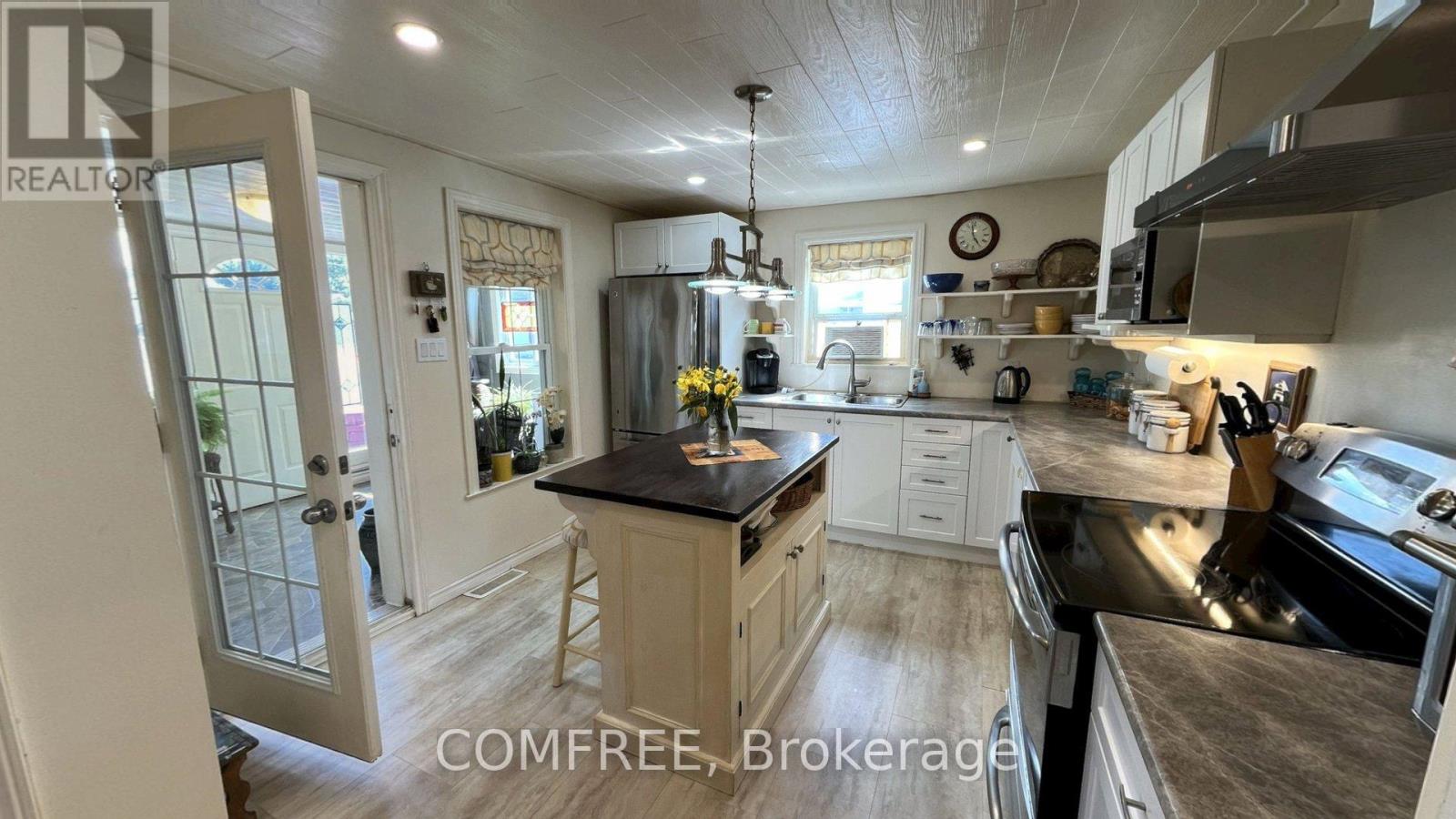 610 EAST STREET W - 7