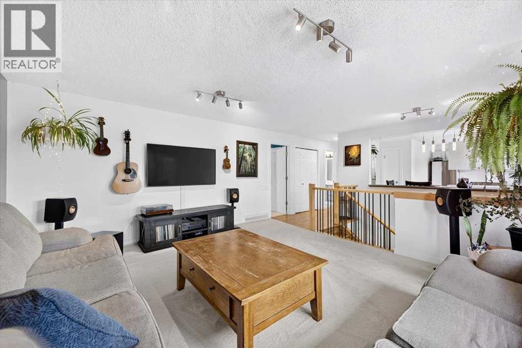 63 Beaconsfield Way NW - photo 4