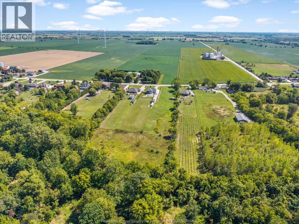 1585 BELLE RIVER ROAD, Lakeshore — photo 8