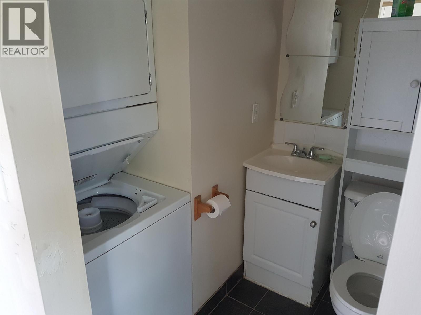 10120 AINTREE Crescent, Richmond