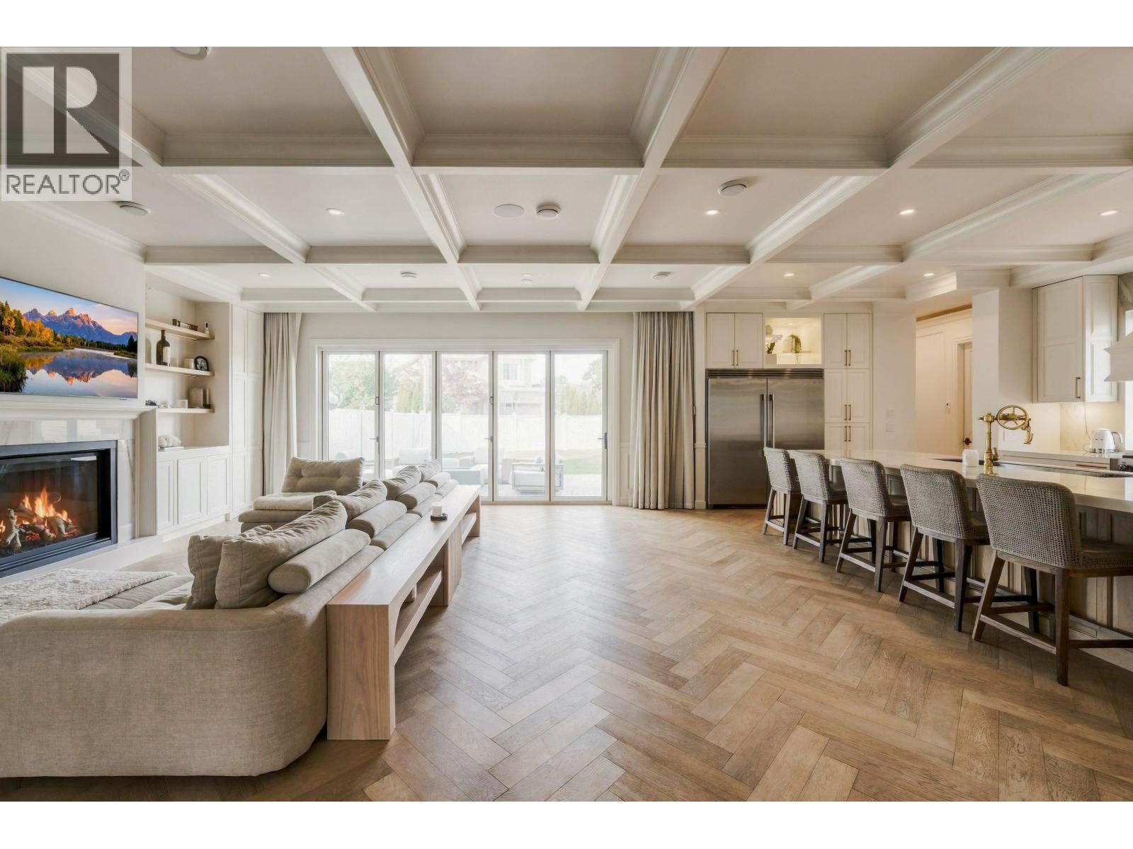 3291 DOUGLAS Crescent, Richmond