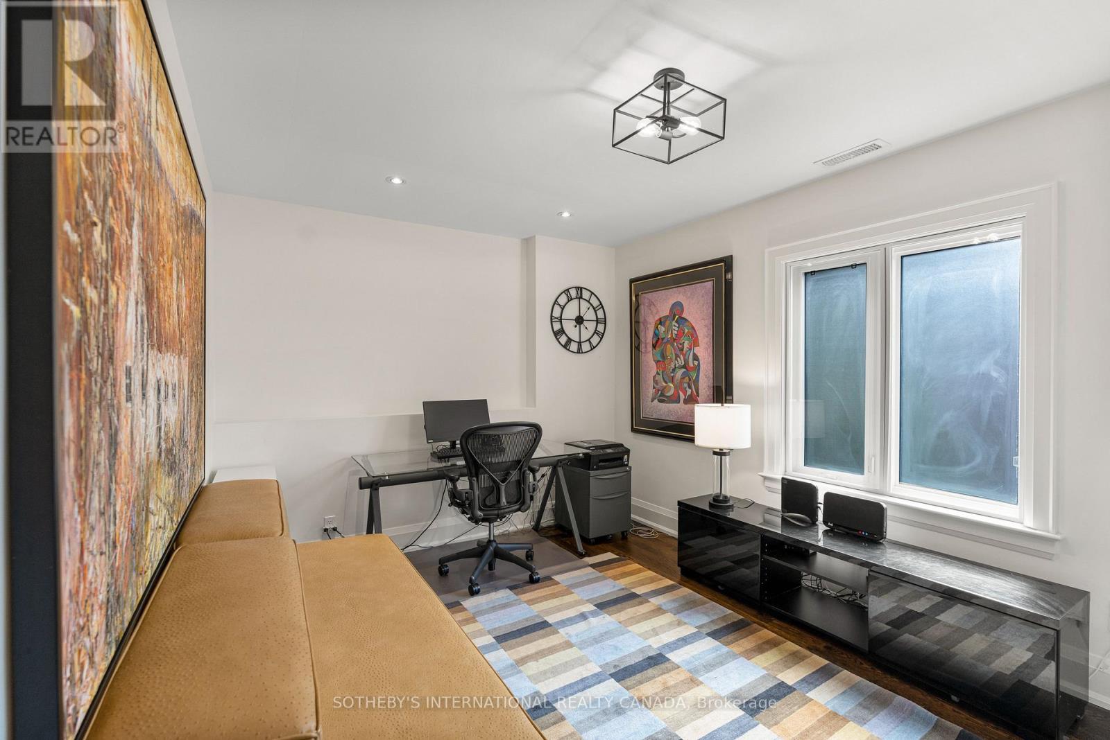 35 BELGRAVE AVENUE - Image 31
