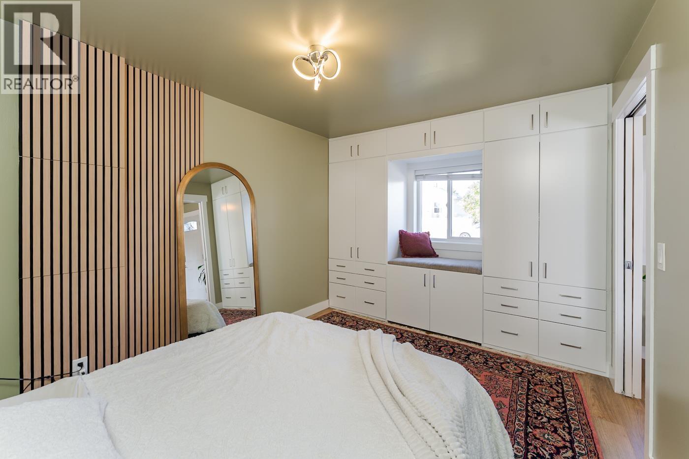 838 DOUGLAS STREET - 13