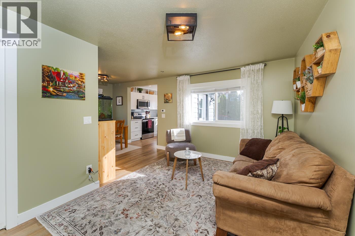 838 DOUGLAS STREET - Image 8