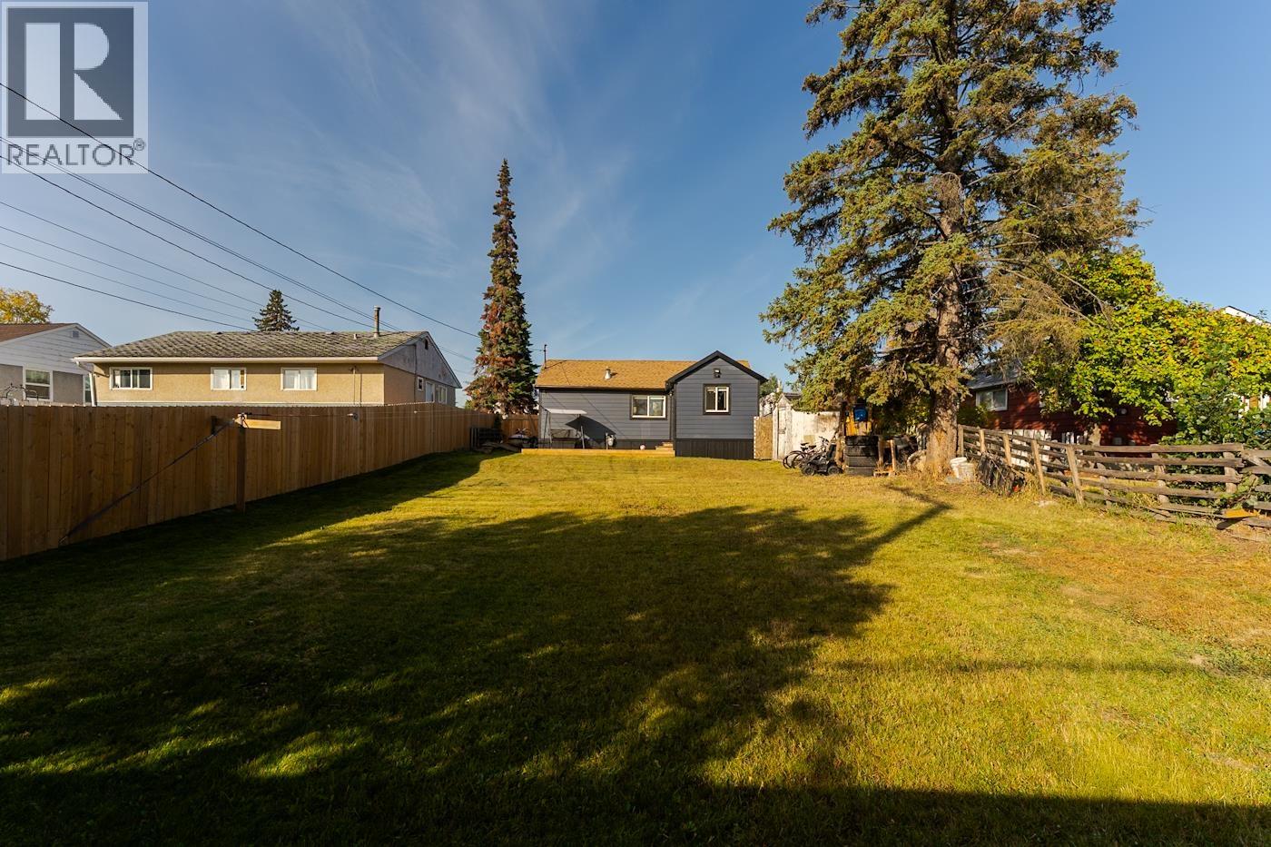 838 DOUGLAS STREET - Image 17