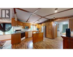 Living room - 17072 Twp 41-2, Rural Stettler No  6, County Of, AB T0C2L0 Photo 7