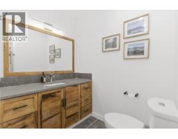 38012 Fifth Avenue, Squamish, BC V8B0B4 Photo 10