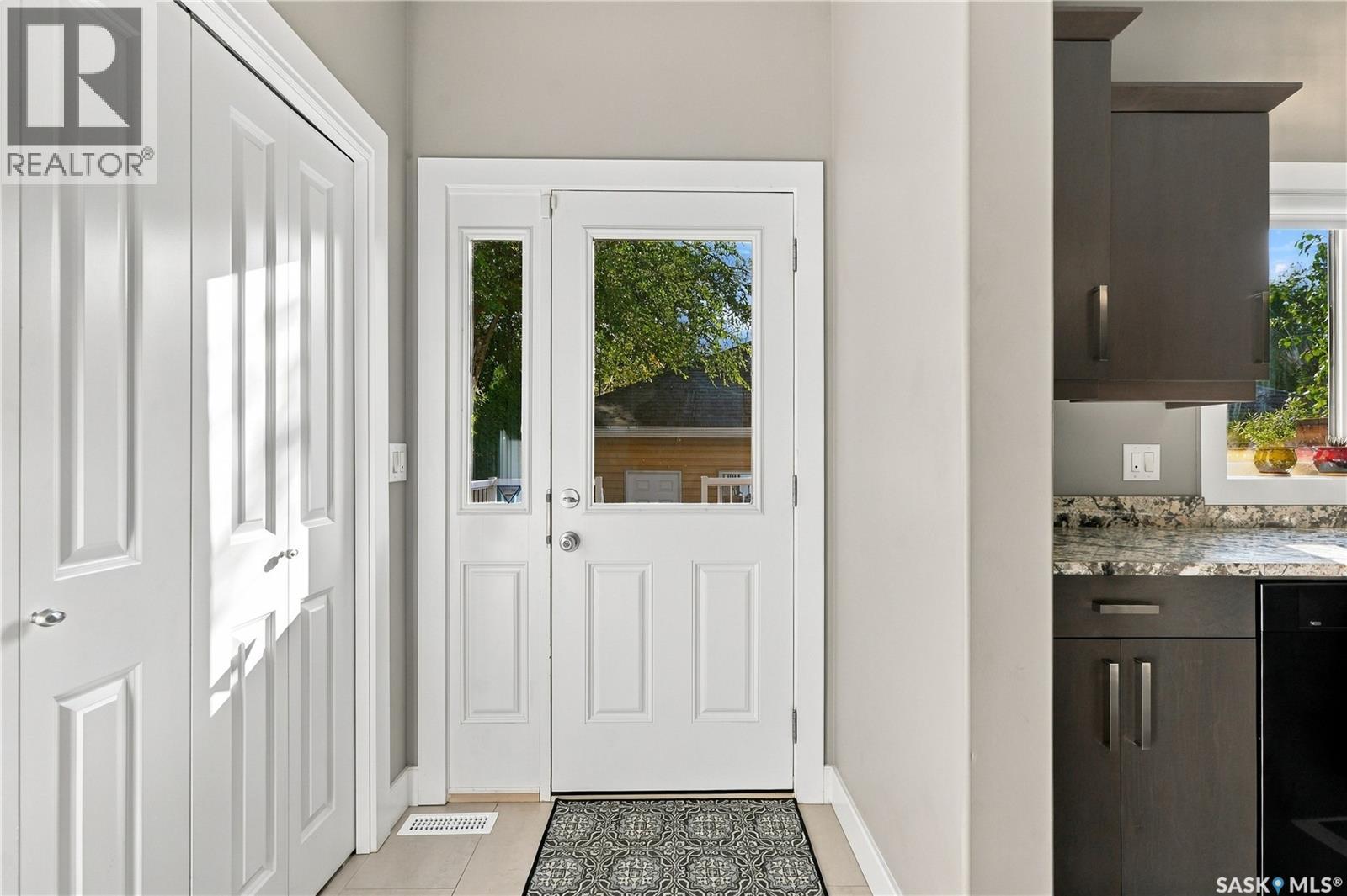 1413 Cairns AVENUE - 16