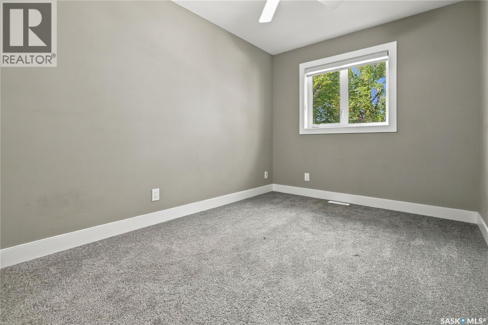 1413 Cairns AVENUE - 37