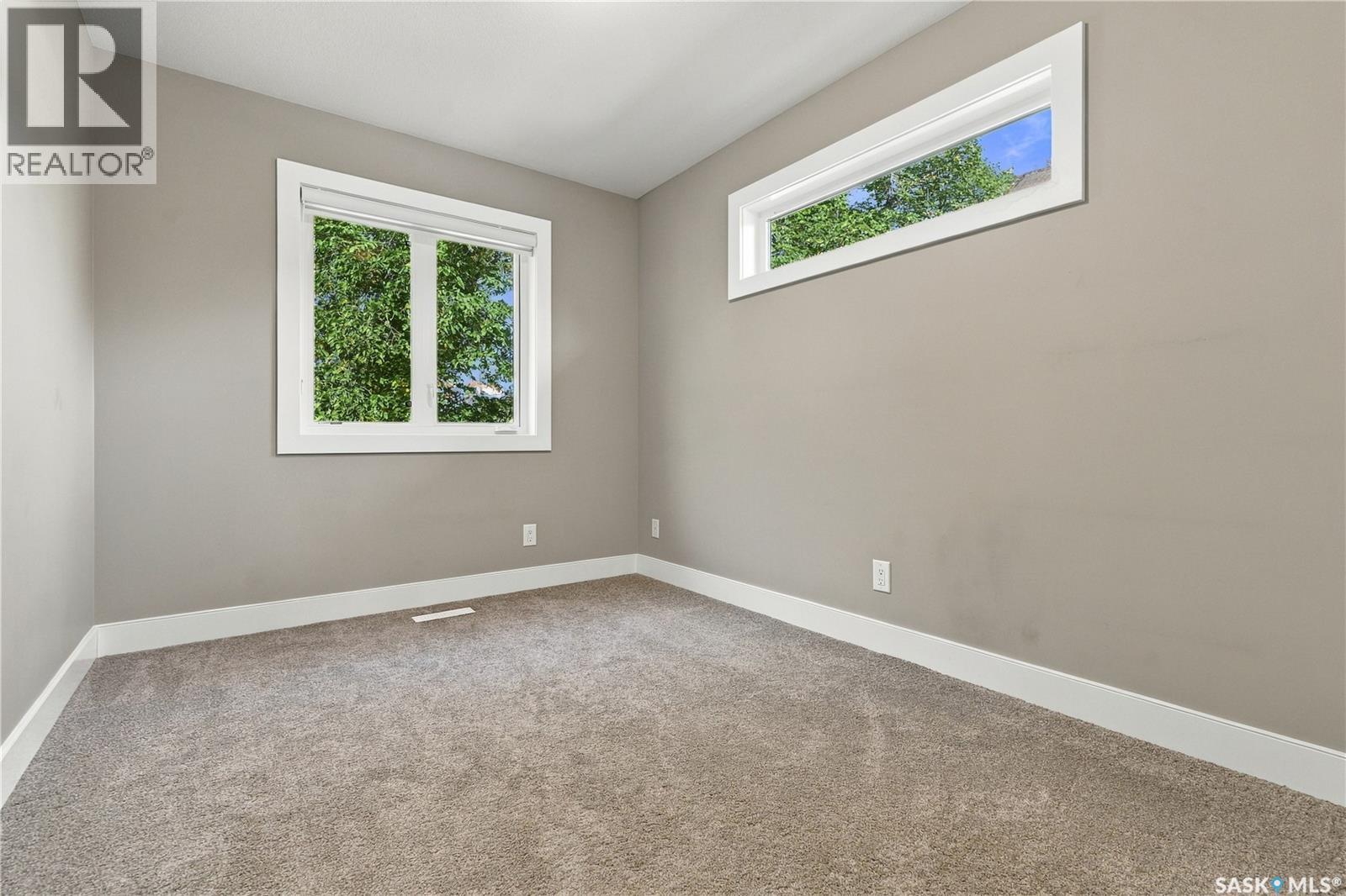 1413 Cairns AVENUE - 35