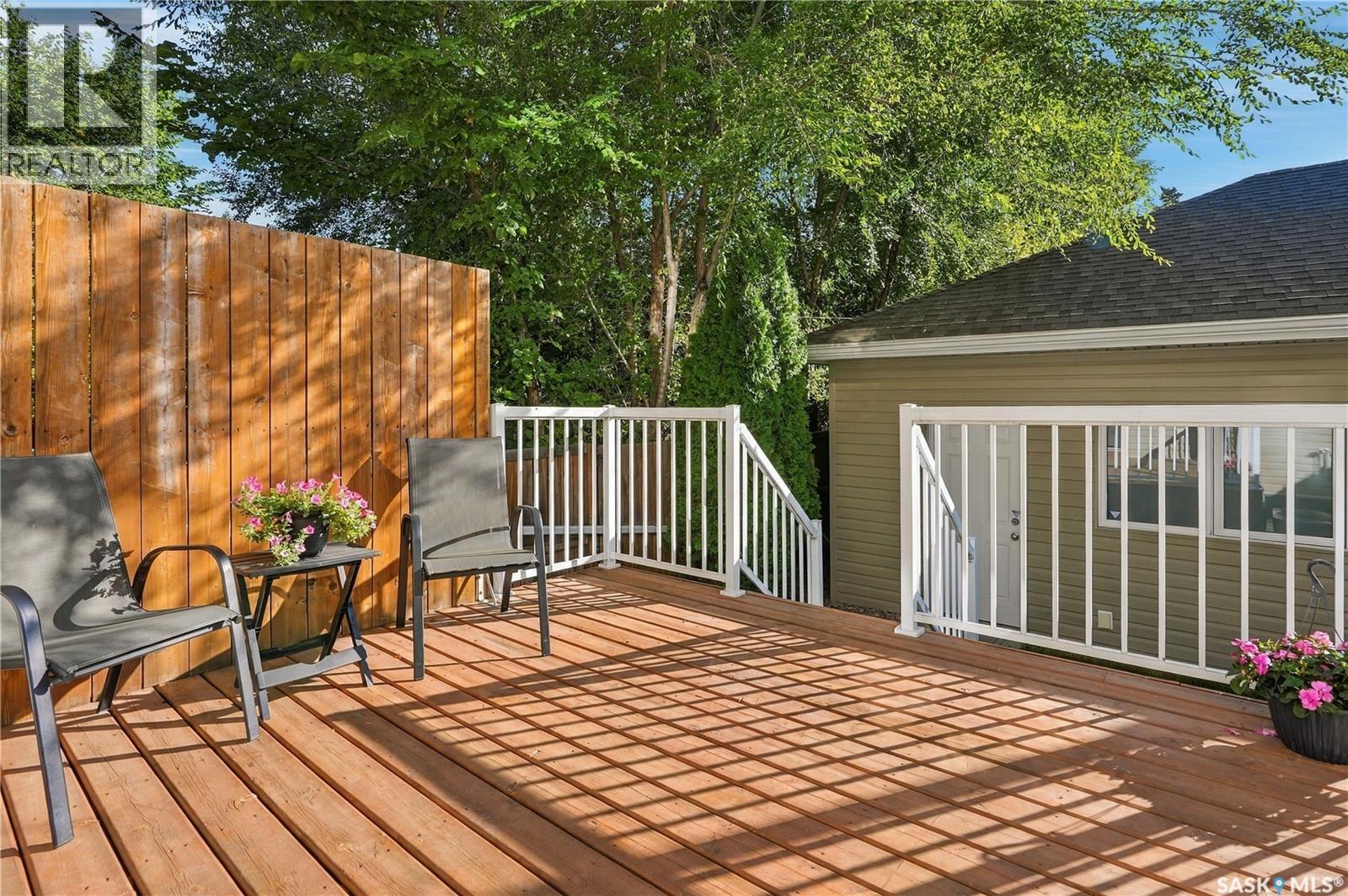 1413 Cairns AVENUE - 65
