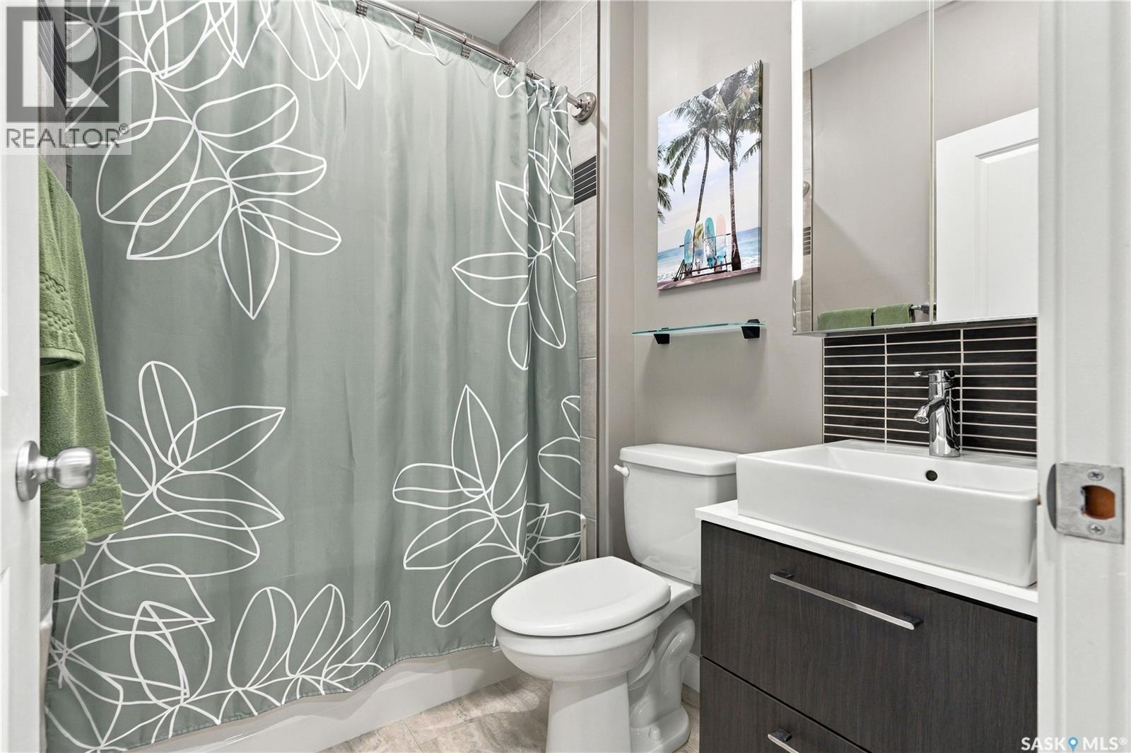 1413 Cairns AVENUE - 57