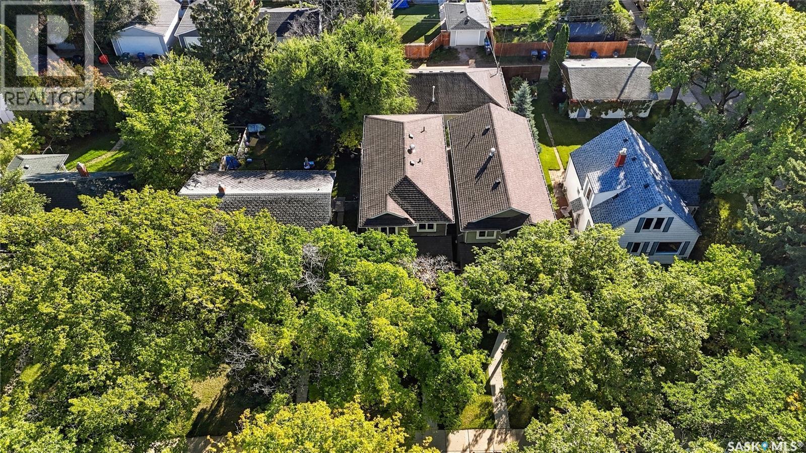 1413 Cairns AVENUE - 73