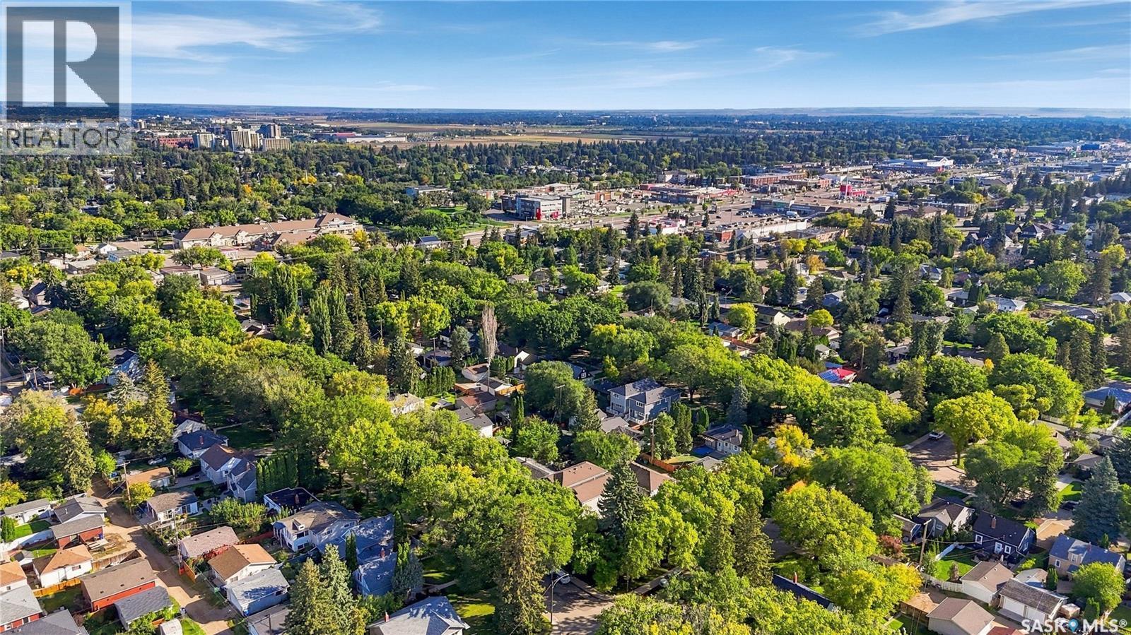 1413 Cairns AVENUE - 81