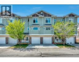 318 Strathcona Circle - photo 3