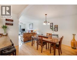 Kitchen - 716 Lynnwood Crescent, Castlegar, BC V1N1E2 Photo 11