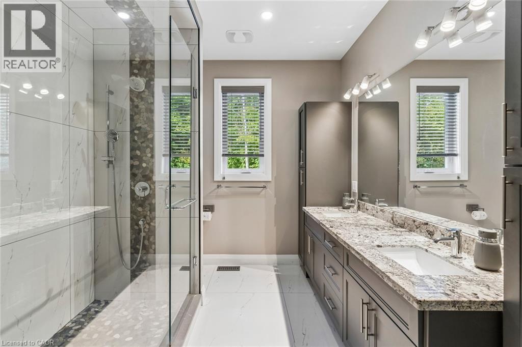 527 PINE POINT Lane - Image 23