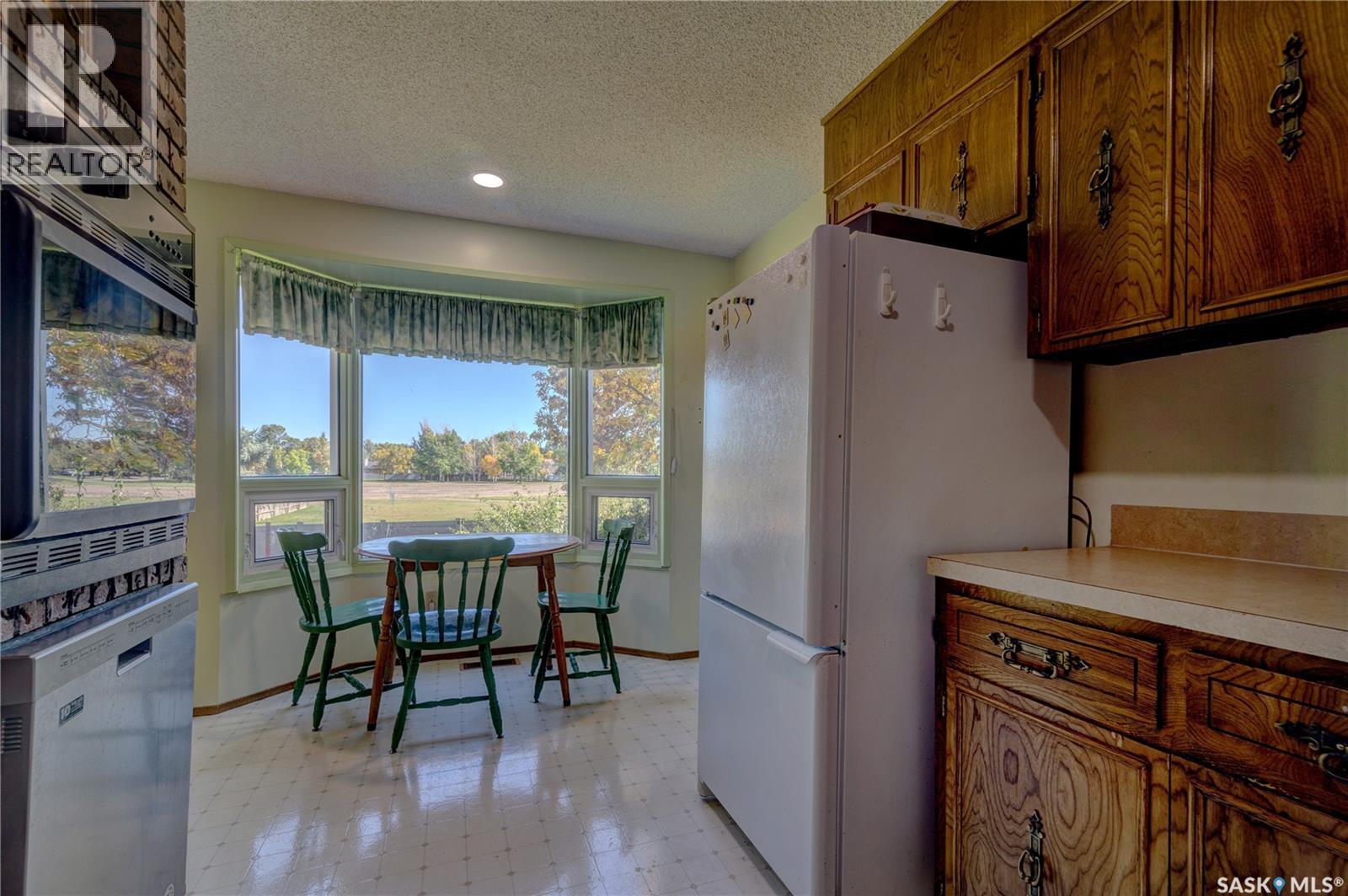 4827 McTavish STREET, Regina — photo 11