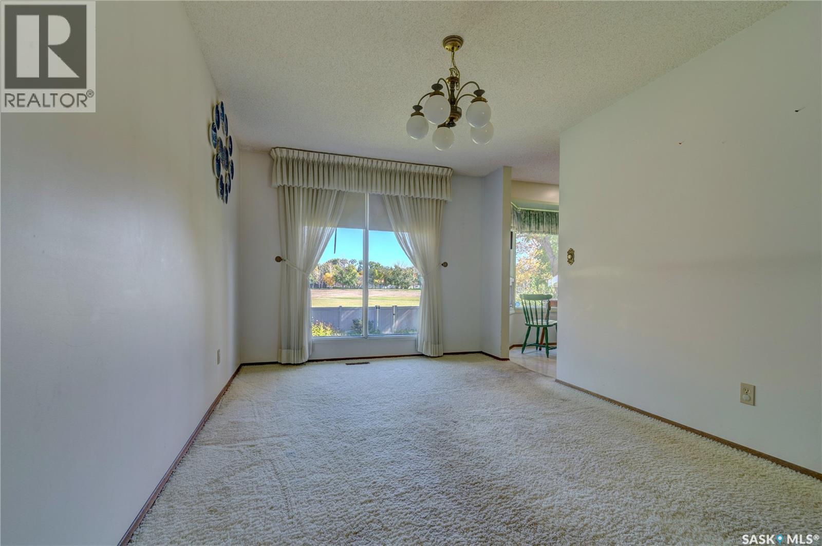 4827 McTavish STREET, Regina — photo 9