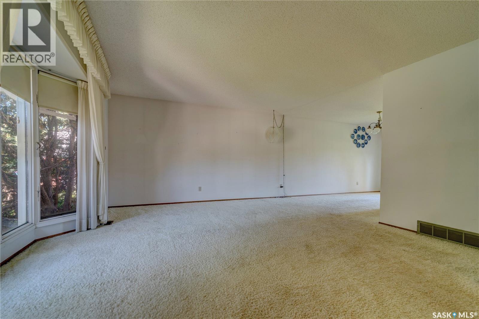 4827 McTavish STREET, Regina — photo 10