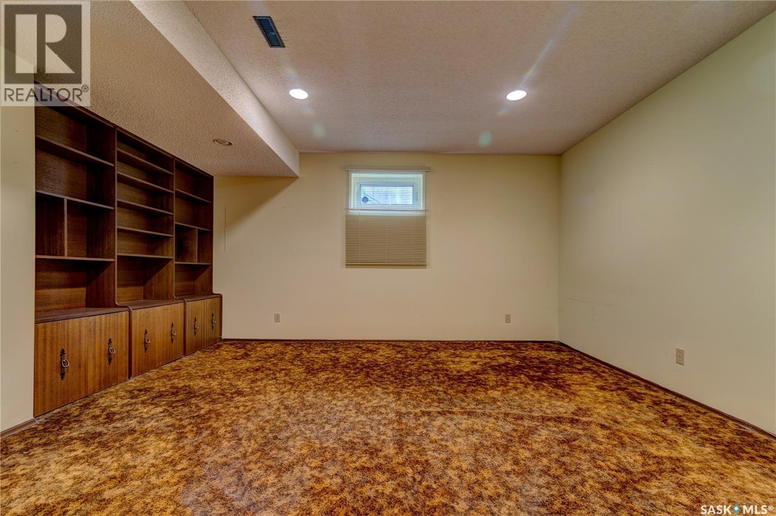 4827 McTavish STREET - Image 42