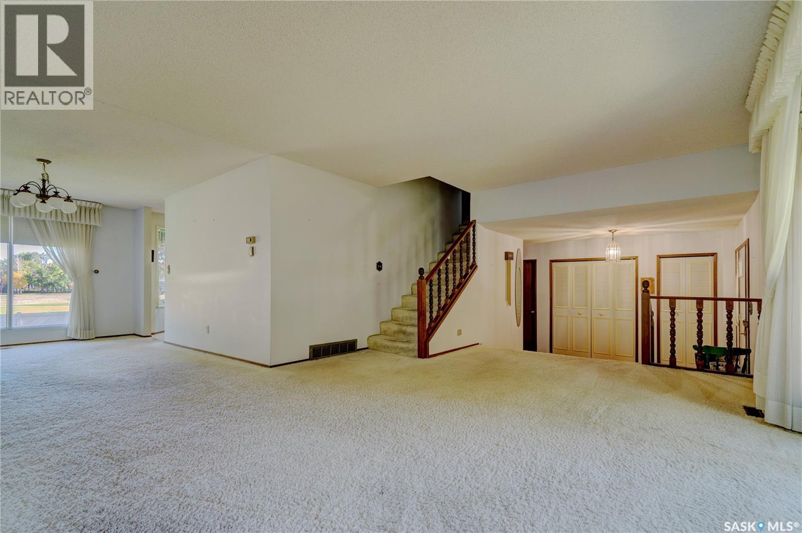 4827 McTavish STREET, Regina — photo 5