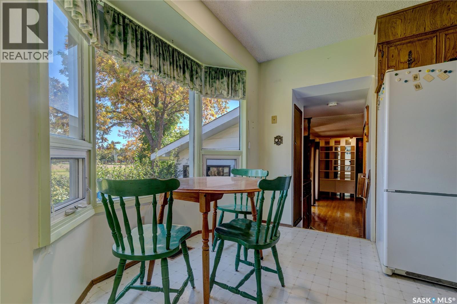 4827 McTavish STREET - 48