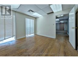 90-92 Martin Ross Avenue, Toronto, ON M3J2L4 Photo 11