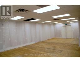 90-92 Martin Ross Avenue, Toronto, ON M3J2L4 Photo 32