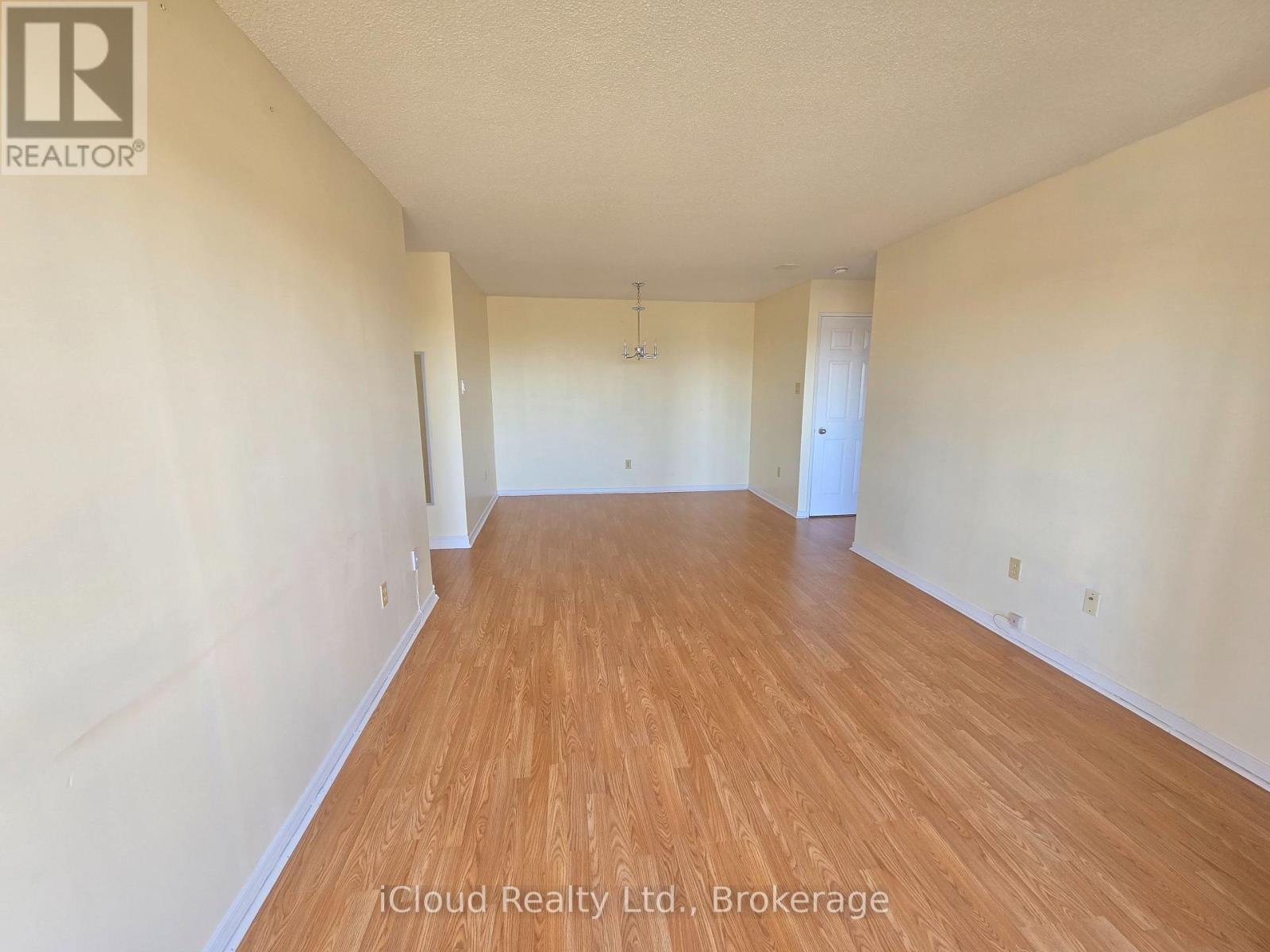 Photo of 1407 - 700 CONSTELLATION DRIVE