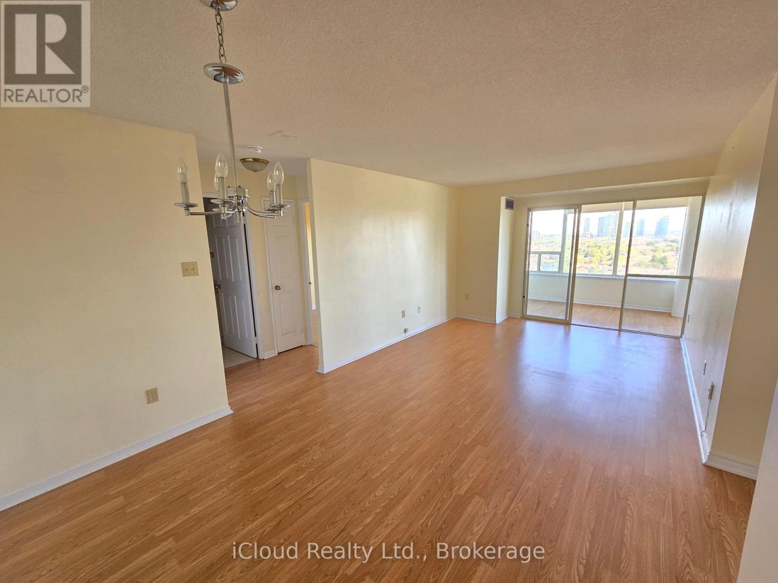 Photo of 1407 - 700 CONSTELLATION DRIVE