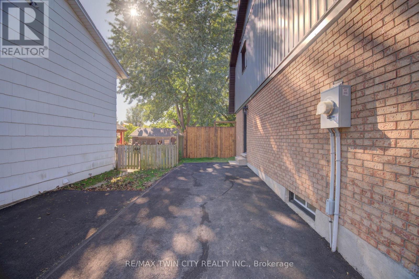 210 Ferguson Avenue, Cambridge, Ontario, N1R6G2, Cambridge, Ontario — photo 5 of 5