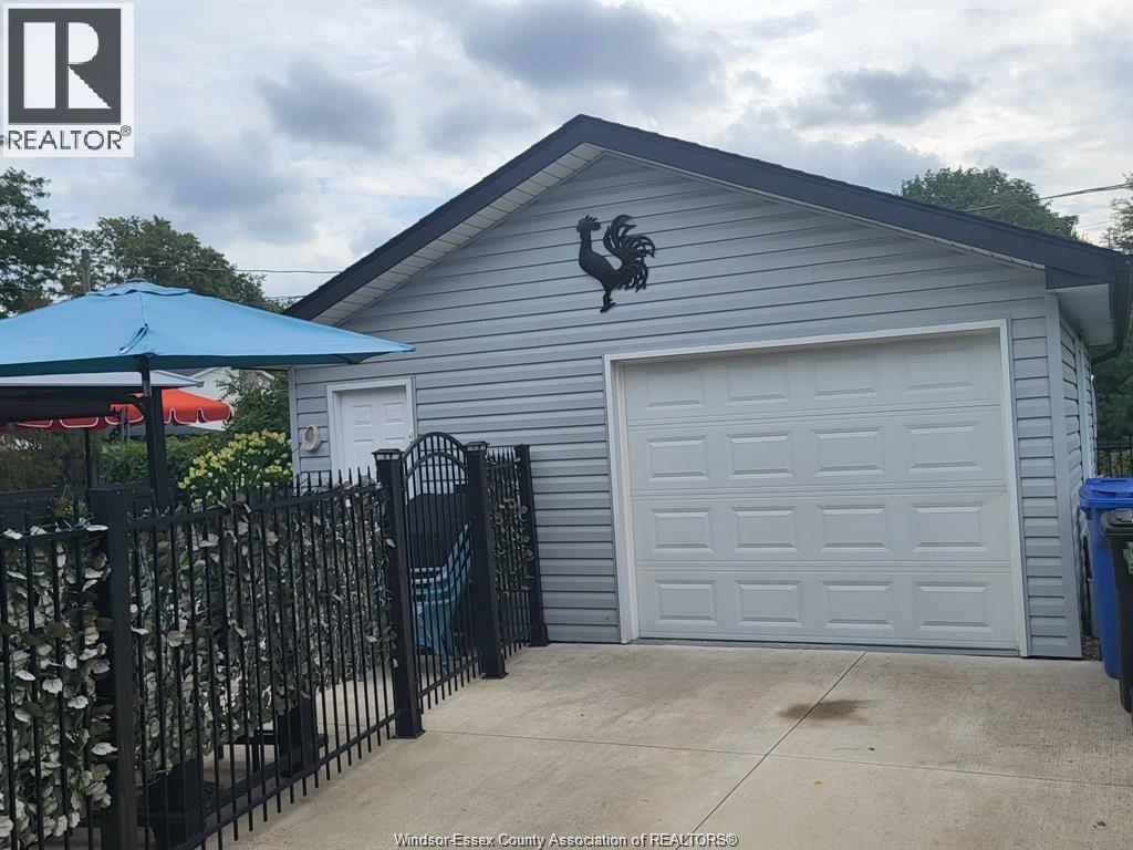 1570 STRATFORD COURT - 4