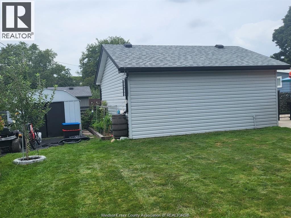 1570 STRATFORD COURT - 5
