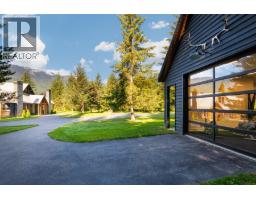 4785 Airport Way, Revelstoke, BC V0E2S3 Photo 46