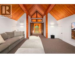 4785 Airport Way, Revelstoke, BC V0E2S3 Photo 32