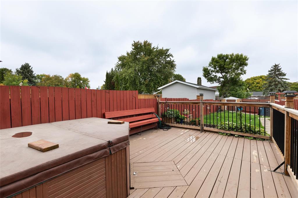 87 Gables Court, Winnipeg, Manitoba, R2C4H2, Winnipeg, Manitoba — photo 5 of 5