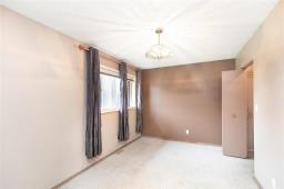87 Gables Court, Winnipeg, MB R2C4H2 Photo 13