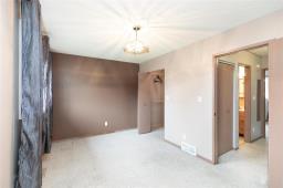 87 Gables Court, Winnipeg, MB R2C4H2 Photo 14
