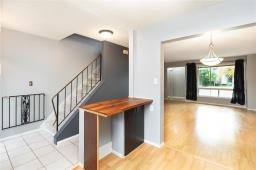 87 Gables Court, Winnipeg, MB R2C4H2 Photo 8