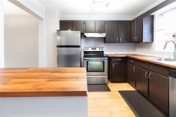 87 Gables Court, Winnipeg, MB R2C4H2 Photo 9