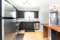 87 Gables Court, Winnipeg, MB R2C4H2 Photo 10