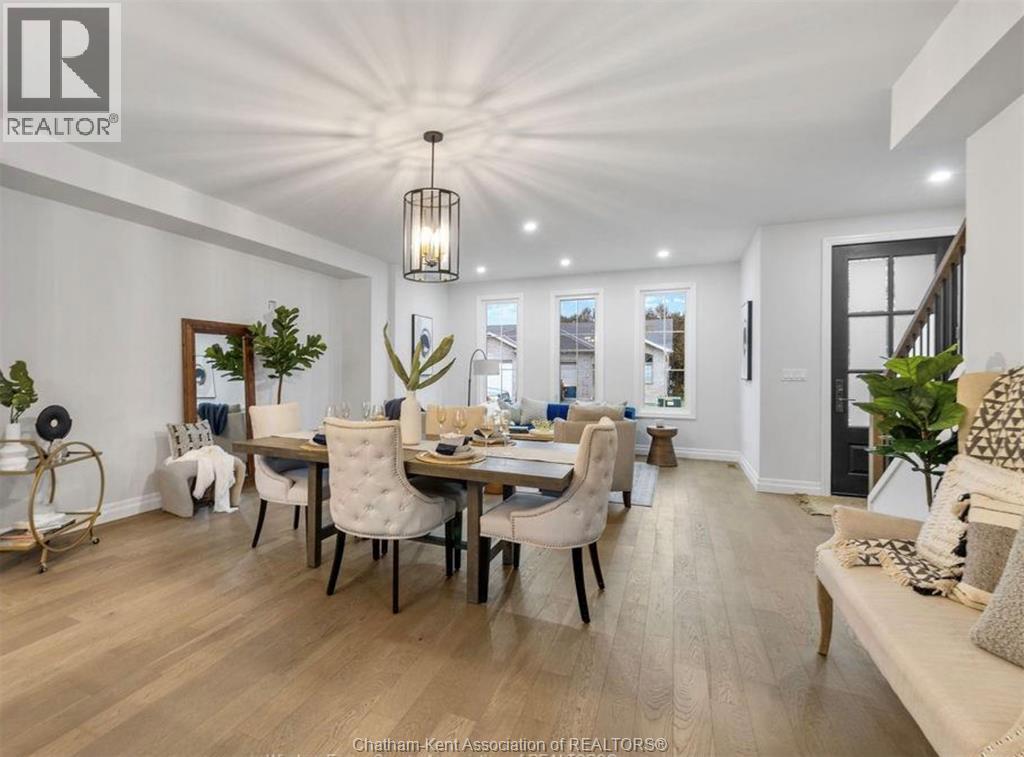 866 Park AVENUE West, Chatham — photo 11