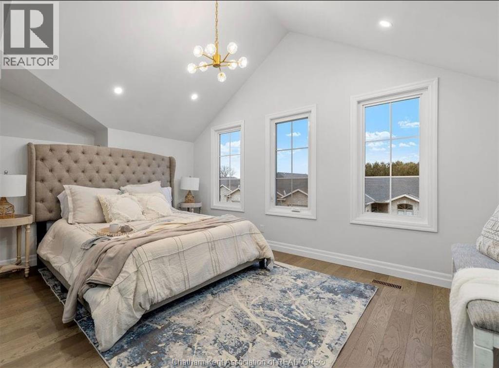 866 Park Avenue West — photo 21