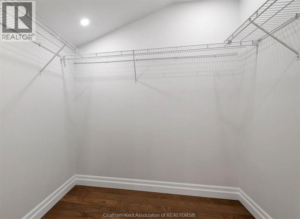 866 Park Avenue West — photo 22